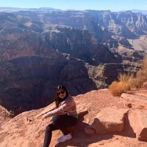 Meet your Posher, Reinalyn